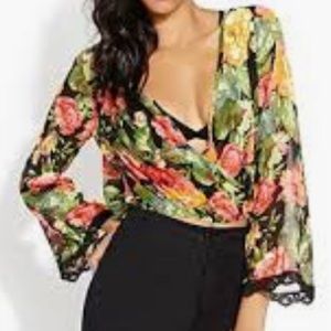 Forever 21 floral lace trim surplus top